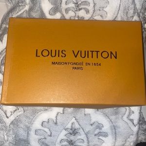 Louis Vuitton hat
